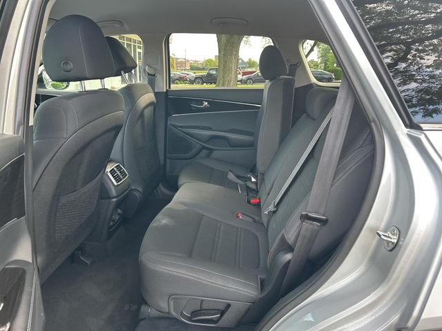 Photo of 2020 Sparkling Silver Kia Sorento