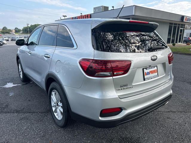 Photo of 2020 Sparkling Silver Kia Sorento