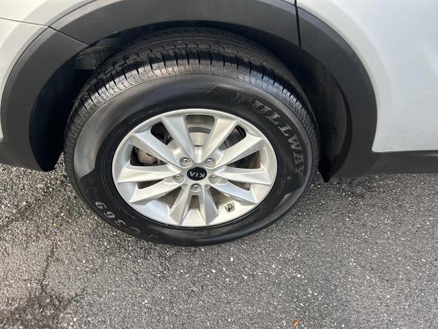 Photo of 2020 Sparkling Silver Kia Sorento