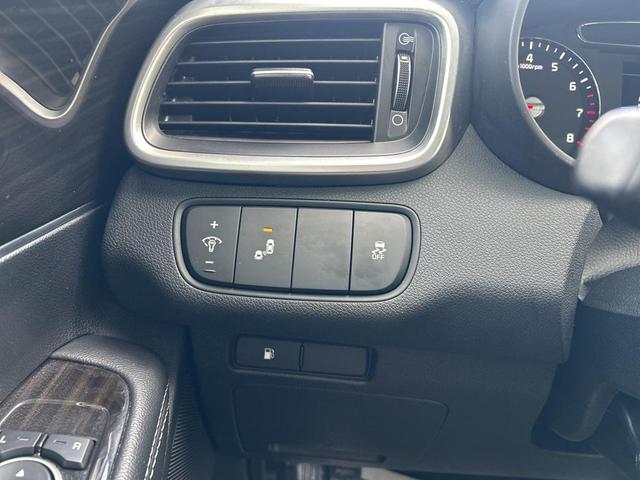 Photo of 2020 Sparkling Silver Kia Sorento