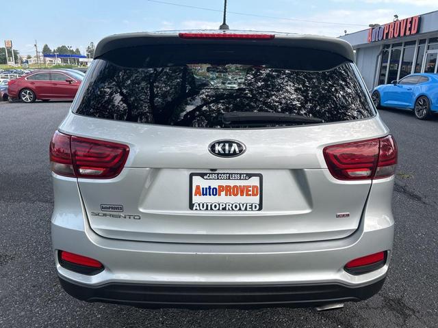 Photo of 2020 Sparkling Silver Kia Sorento