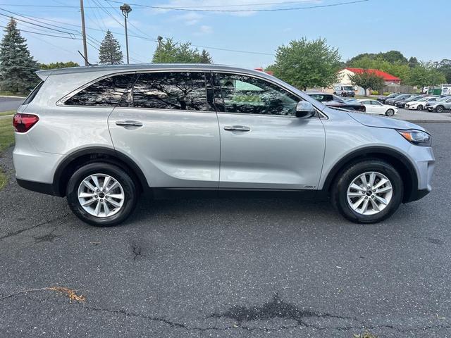 Photo of 2020 Sparkling Silver Kia Sorento