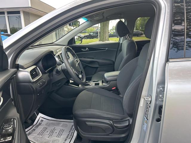 Photo of 2020 Sparkling Silver Kia Sorento