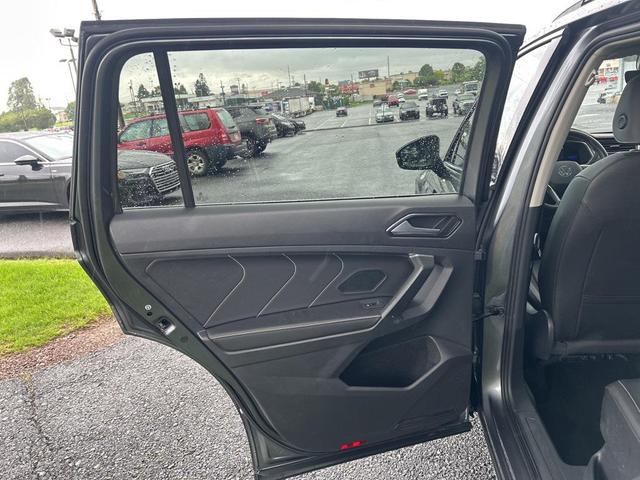 Photo of 2022 Platinum Gray Metallic Volkswagen Tiguan