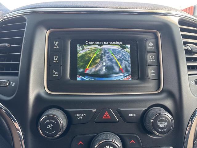 Photo of 2017 Granite Crystal Metallic Clearcoat Jeep Grand Cherokee