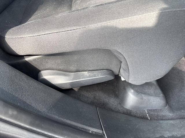 Photo of 2017 Granite Crystal Metallic Clearcoat Jeep Grand Cherokee