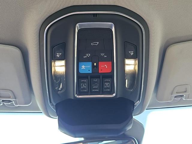Photo of 2021 Silver Zynith Jeep Grand Cherokee L