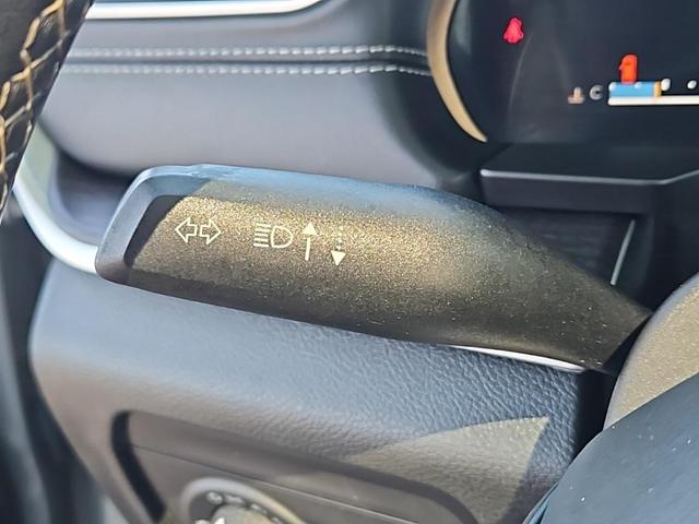 Photo of 2021 Silver Zynith Jeep Grand Cherokee L
