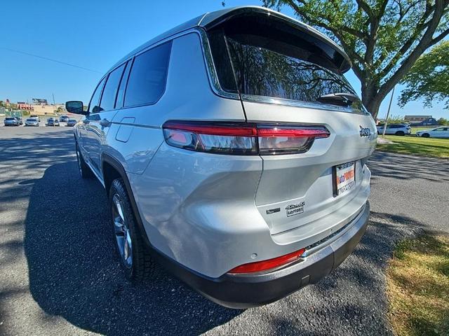 Photo of 2021 Silver Zynith Jeep Grand Cherokee L