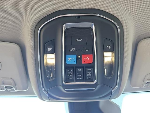 Photo of 2021 Silver Zynith Jeep Grand Cherokee L