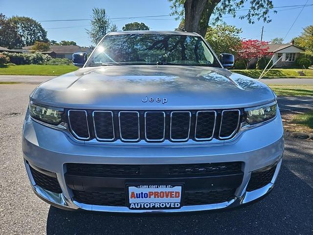 Photo of 2021 Silver Zynith Jeep Grand Cherokee L