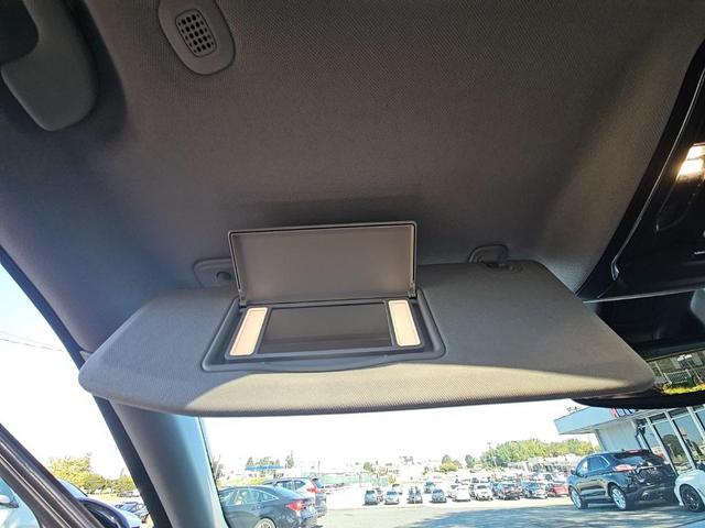 Photo of 2021 Silver Zynith Jeep Grand Cherokee L