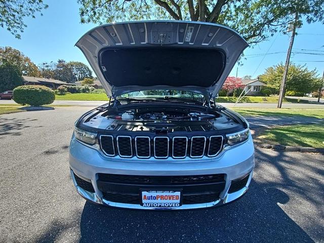 Photo of 2021 Silver Zynith Jeep Grand Cherokee L