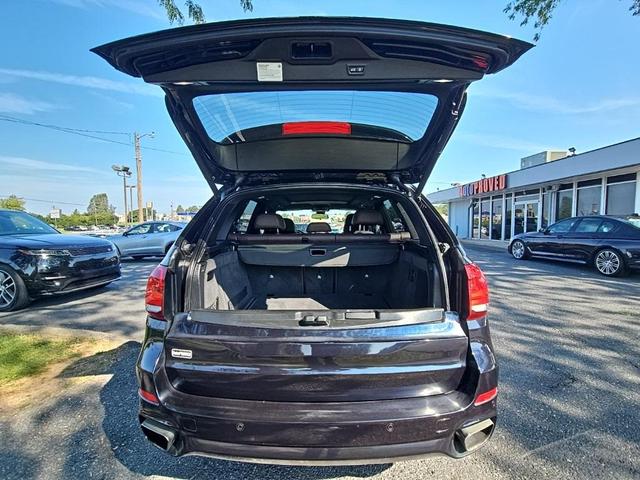 Photo of 2018 Carbon Black Metallic BMW X5