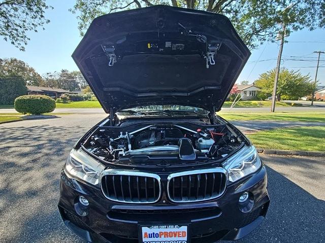 Photo of 2018 Carbon Black Metallic BMW X5