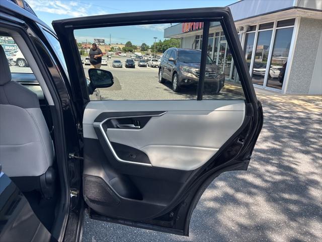 Photo of 2021 Midnight Black Metallic Toyota RAV4 Hybrid
