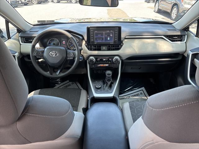Photo of 2021 Midnight Black Metallic Toyota RAV4 Hybrid