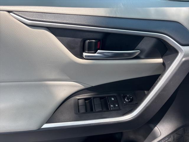 Photo of 2021 Midnight Black Metallic Toyota RAV4 Hybrid