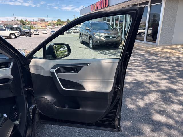 Photo of 2021 Midnight Black Metallic Toyota RAV4 Hybrid