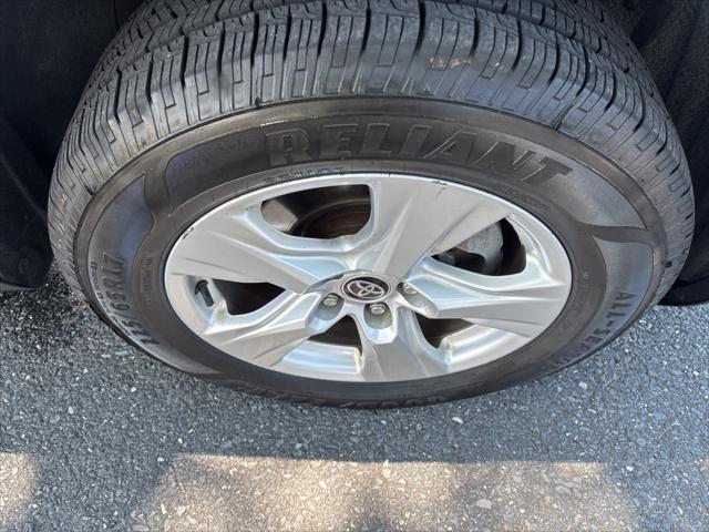 Photo of 2021 Midnight Black Metallic Toyota RAV4 Hybrid