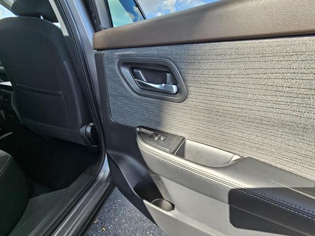 Photo of 2023 Gun Metallic Nissan Rogue