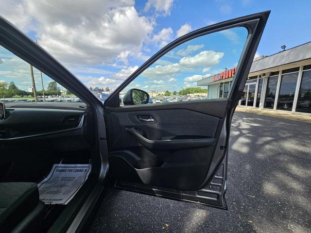 Photo of 2023 Gun Metallic Nissan Rogue