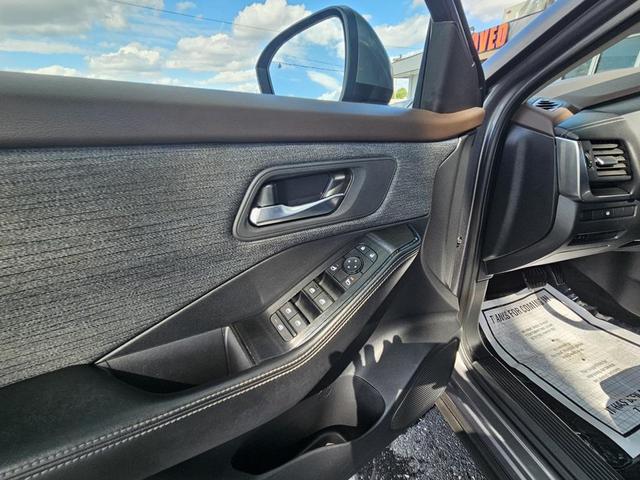 Photo of 2023 Gun Metallic Nissan Rogue