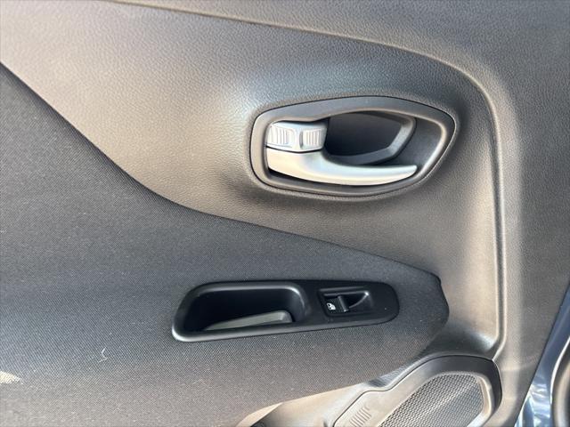 Photo of 2020 Slate Blue Pearlcoat Jeep Renegade