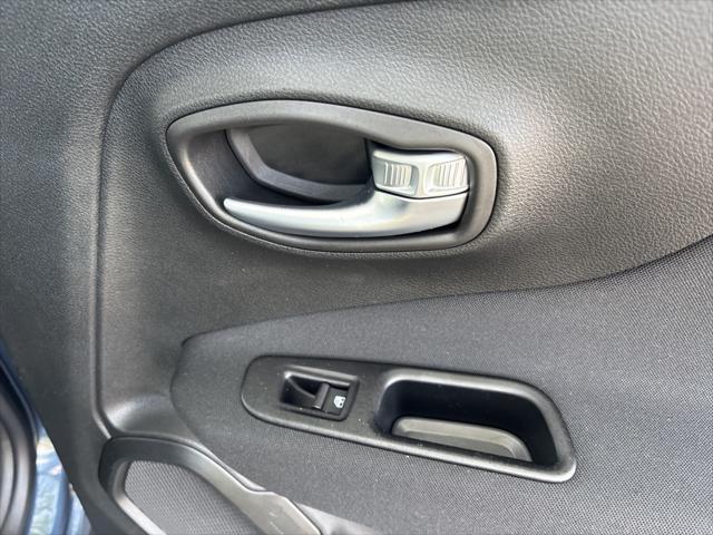 Photo of 2020 Slate Blue Pearlcoat Jeep Renegade