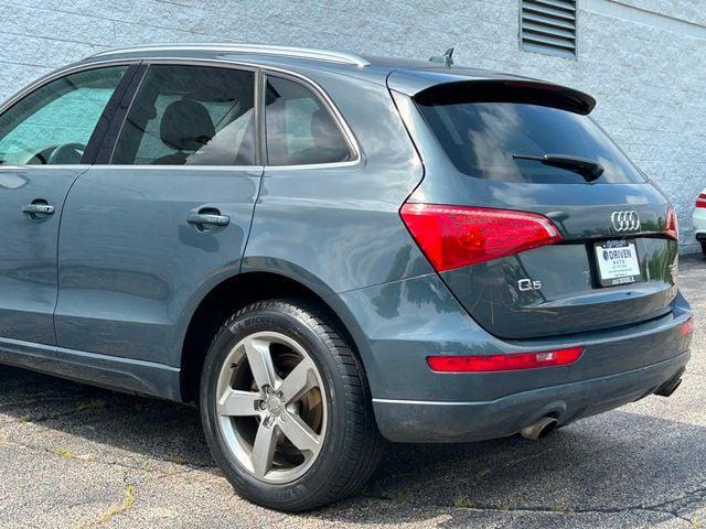 Photo of 2010 Meteor Gray Pearl Audi Q5