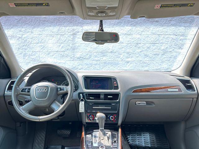 Photo of 2010 Meteor Gray Pearl Audi Q5