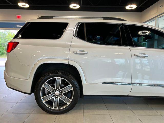 Photo of 2017 White Frost Tricoat GMC Acadia