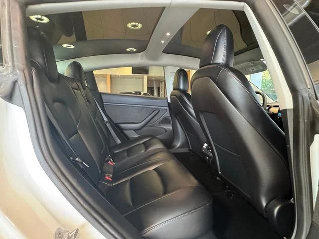 Photo of 2019 Pearl White Multi-Coat Tesla Model 3