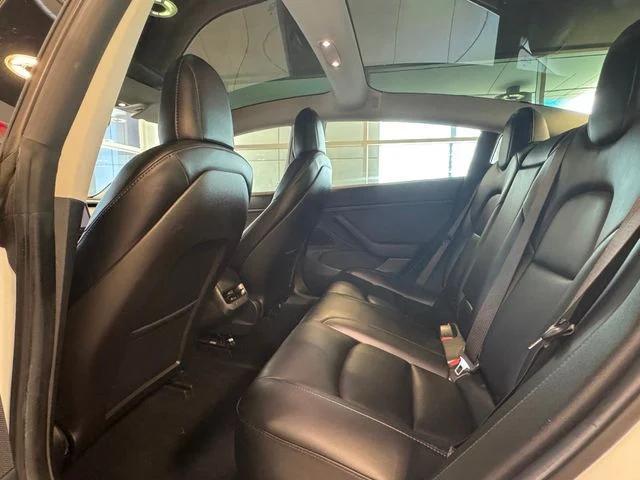 Photo of 2019 Pearl White Multi-Coat Tesla Model 3