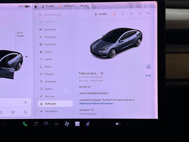 Photo of 2019 Midnight Silver Metallic Tesla Model 3