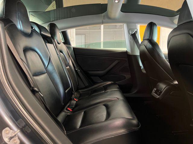 Photo of 2019 Midnight Silver Metallic Tesla Model 3