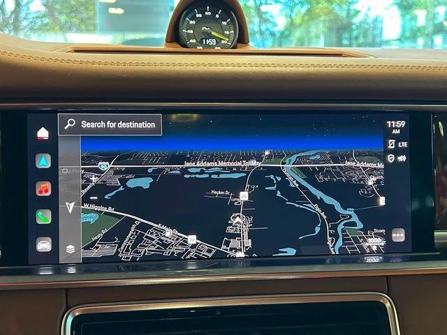 Photo of 2023 Aventurine Green Metallic Porsche Panamera