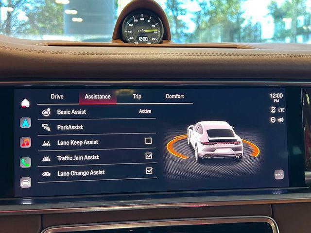 Photo of 2023 Aventurine Green Metallic Porsche Panamera