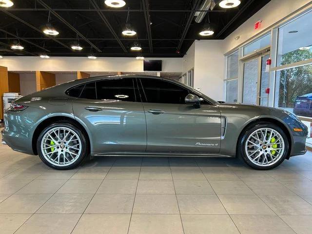 Photo of 2023 Aventurine Green Metallic Porsche Panamera