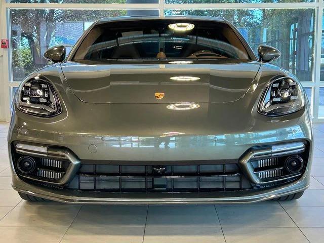 Photo of 2023 Aventurine Green Metallic Porsche Panamera
