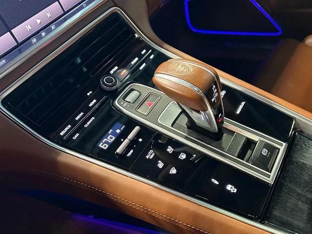 Photo of 2023 Aventurine Green Metallic Porsche Panamera