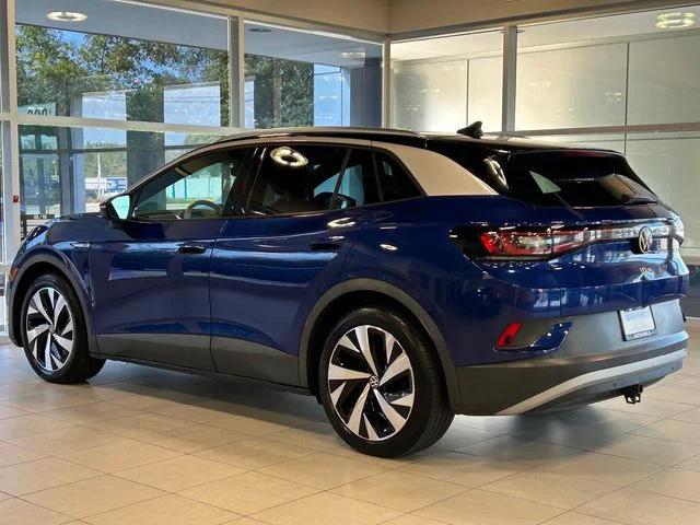 Photo of 2021 Dusk Blue Metallic/Black Roof Volkswagen ID.4