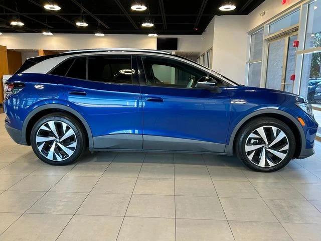 Photo of 2021 Dusk Blue Metallic/Black Roof Volkswagen ID.4