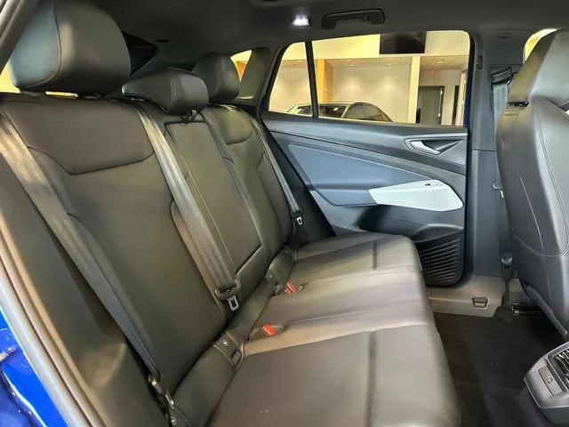 Photo of 2021 Dusk Blue Metallic/Black Roof Volkswagen ID.4