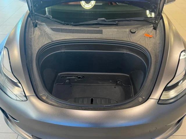 Photo of 2019 Deep Blue Metallic Tesla Model 3