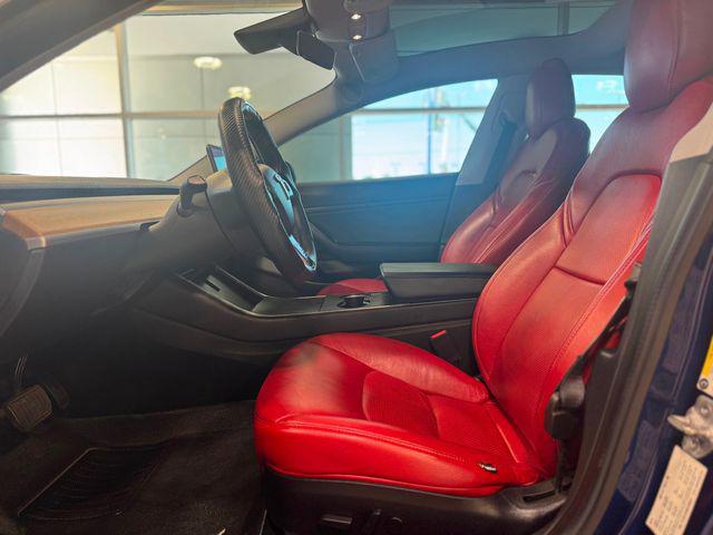 Photo of 2019 Deep Blue Metallic Tesla Model 3