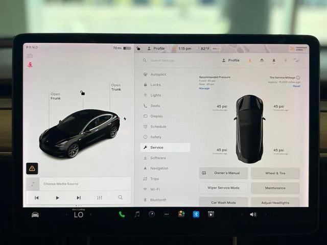 Photo of 2019 Solid Black Tesla Model 3