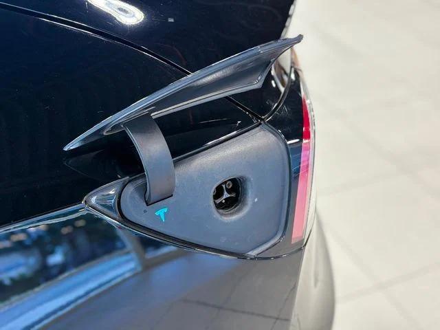 Photo of 2019 Solid Black Tesla Model 3
