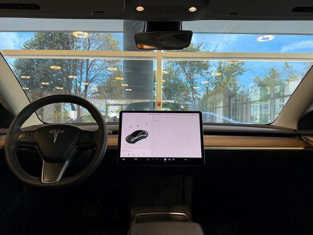 Photo of 2021 Midnight Silver Metallic Tesla Model 3