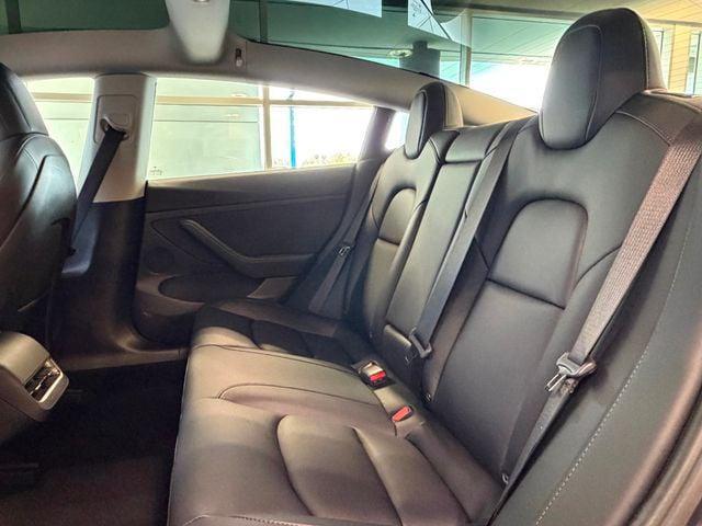 Photo of 2021 Midnight Silver Metallic Tesla Model 3